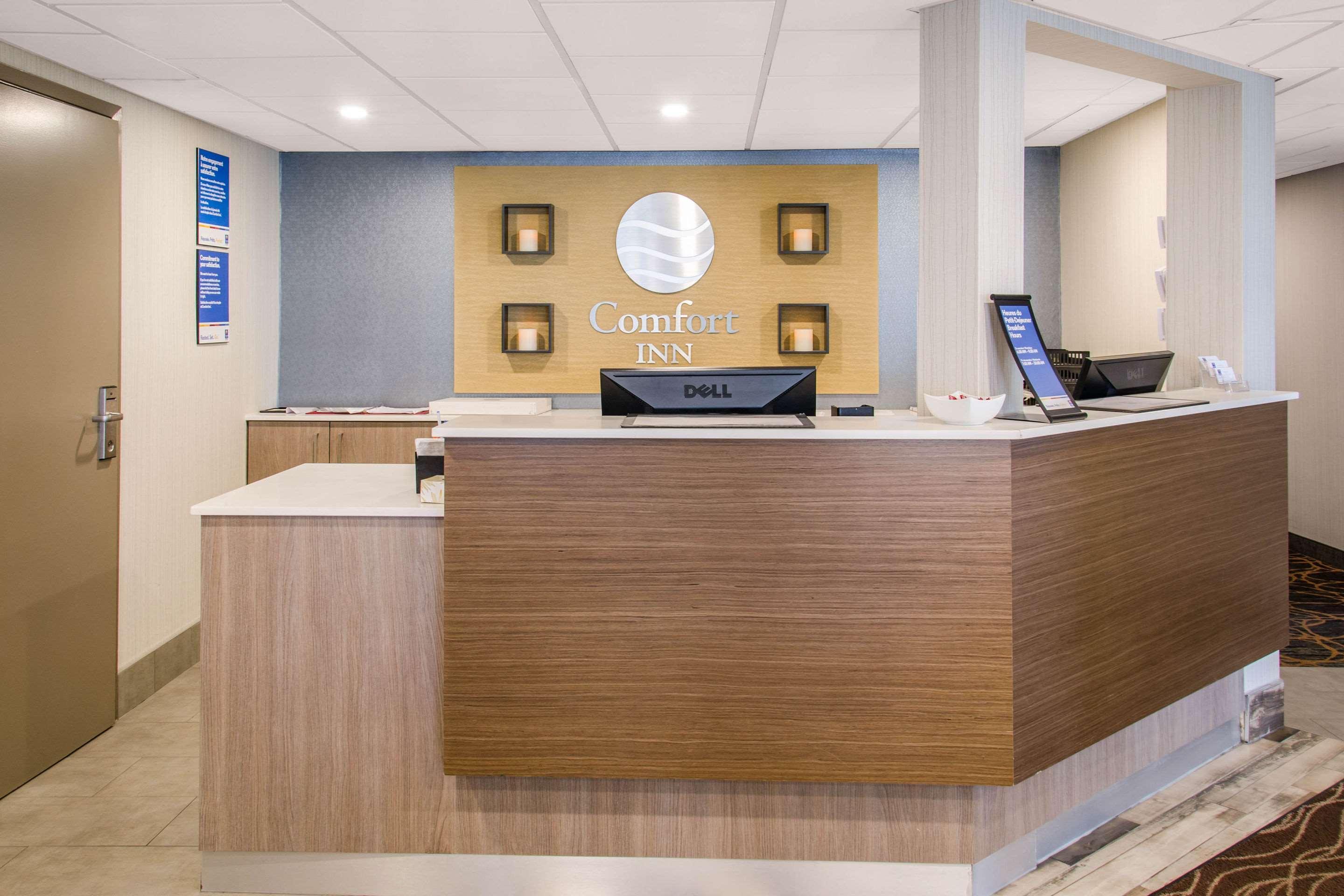 Comfort Inn Aeroport Dorval Exterior foto