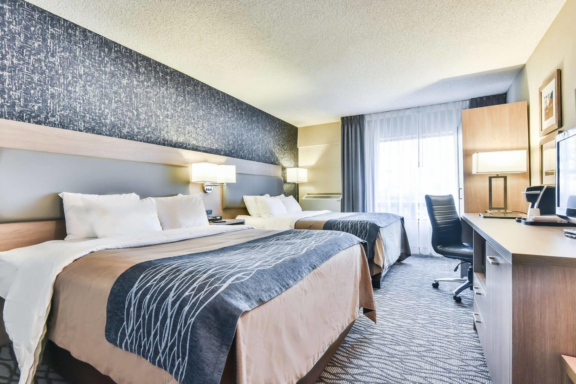 Comfort Inn Aeroport Dorval Exterior foto